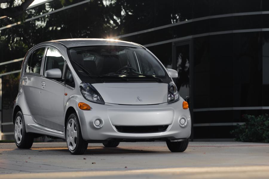  Mitsubishi i-MiEV 2012 года  (US) (фото 183 из 234)
